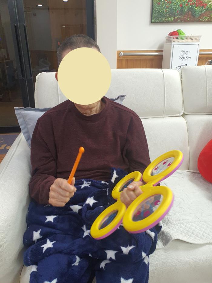 235149625_7T6u8Kmf_e9ff07b37259c0786dba6ca3ee9faeb3cbb5c09b.jpg 이미지크게보기