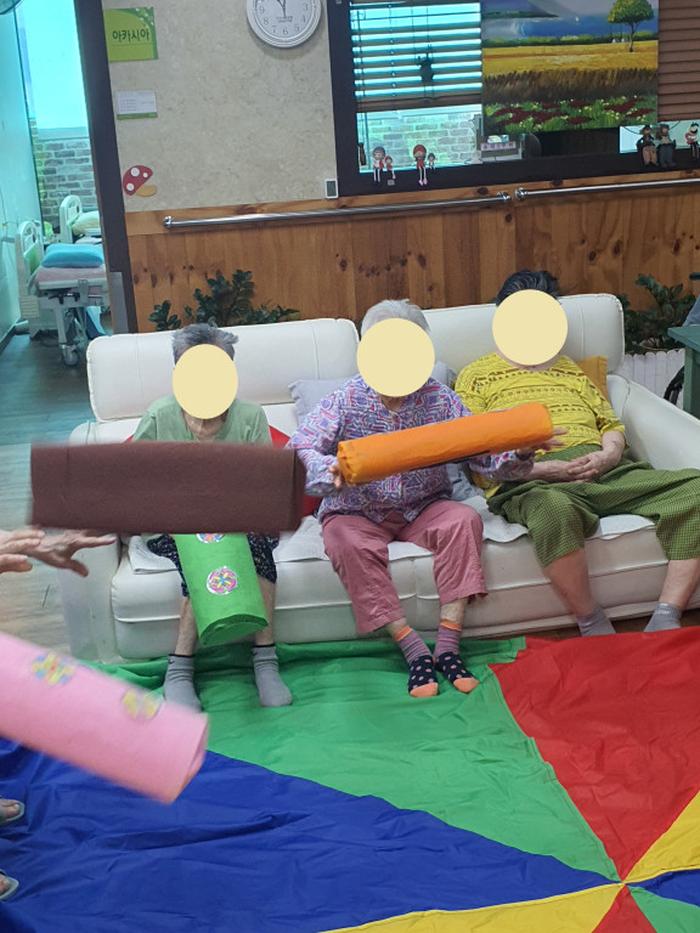 235149625_Bz8SmrfC_0981d7fb64eb4a3acd480c75d4d503fac41f0b80.jpg 이미지크게보기