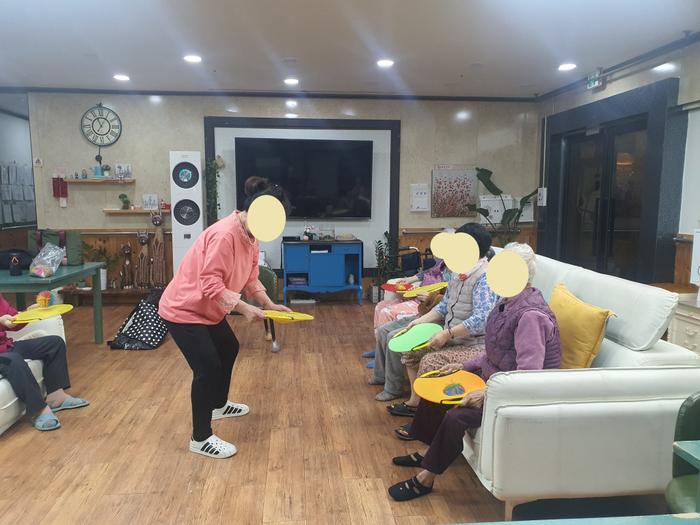 235149625_Il6VwDsc_1adbaed30eae31a872a5841000679749ba9add14.jpg 이미지크게보기