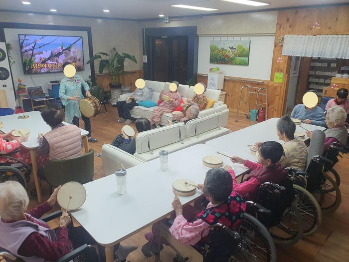 235149625_Qofv9Fnr_93e369a580f313100cc831bfc1d34e67a421a093.jpg 이미지크게보기