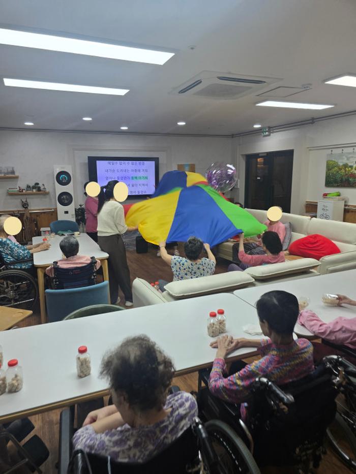 235149625_T8l19CAK_602755ab5c174271044e6e077a10a7a3c4710113.jpg 이미지크게보기